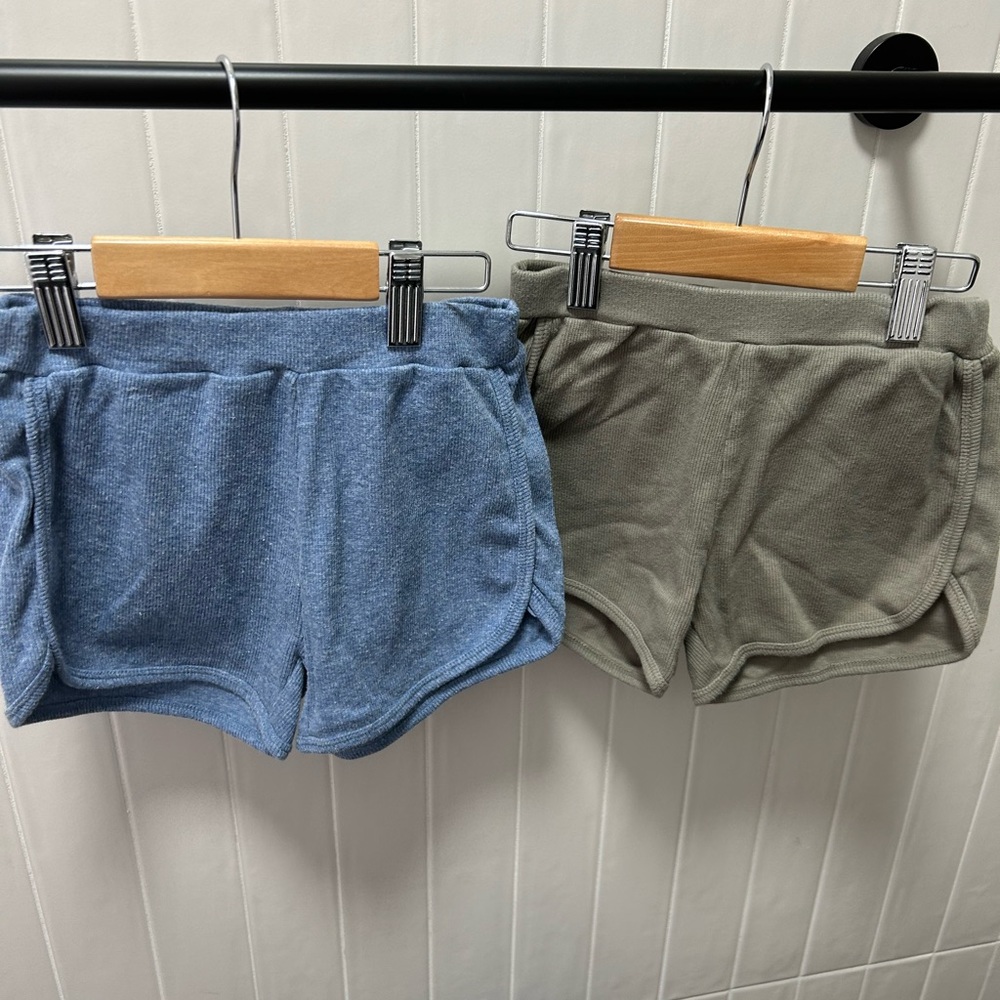 Lil legs shorts bundle size 6